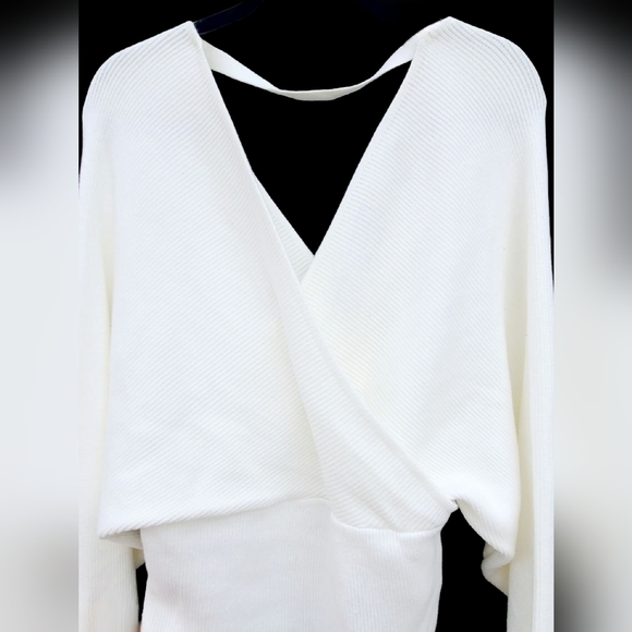 Love Tree Criss-Cross Cozy Soft White Knit Sweater Long Sleeve V-Neck - Size XL - Picture 4 of 13
